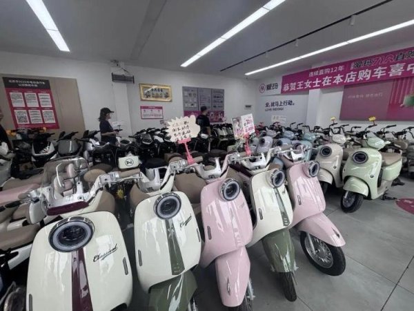 亿正策略 “小电驴”新国标实施后，“旧车”还能骑吗？