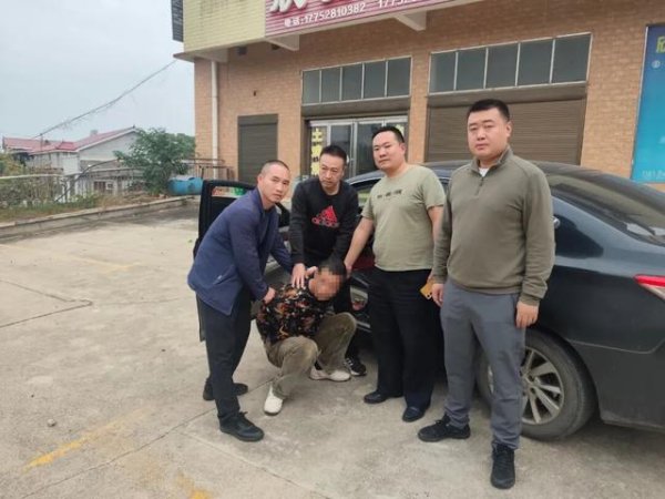 盈丰财富 在广东抢劫杀人、在江西拦路抢劫，男子潜逃29年被抓获，冒用他人身份“改头换面”藏匿在小村庄